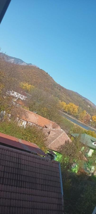 Apartament Mattias Calimanesti Luaran gambar